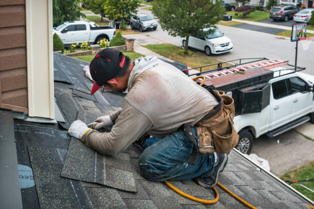 Professional Gutter Installation technician working in Bridgeport, IL